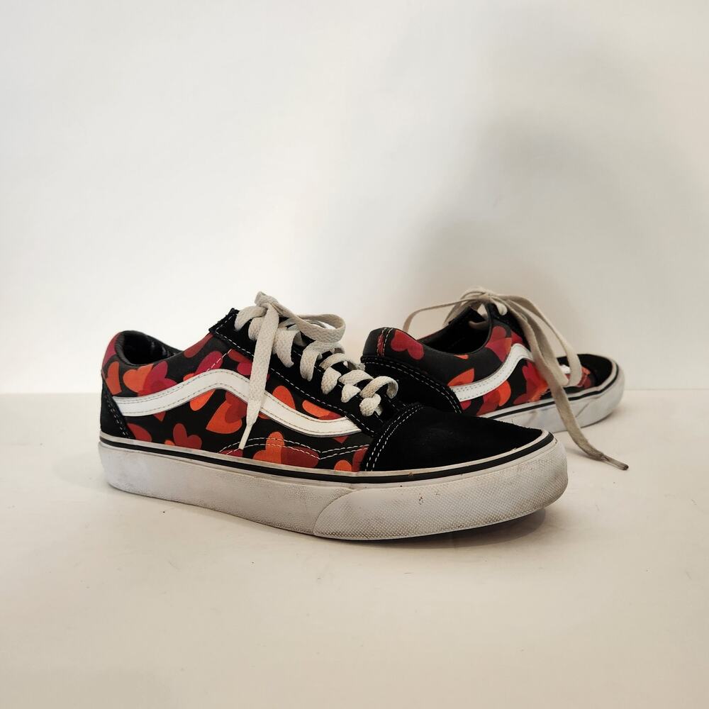 VANS OFF THE WALL Valentine Hearts Old Skool Suede Canvas Low Top Sneaker Unisex